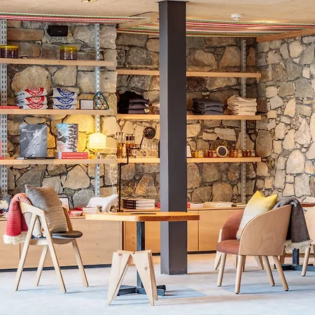 La Cachette, Friendly & 4* 圣莫里斯堡