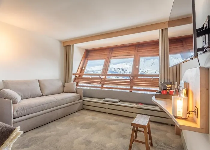 La Cachette, Friendly & Hotel 4*