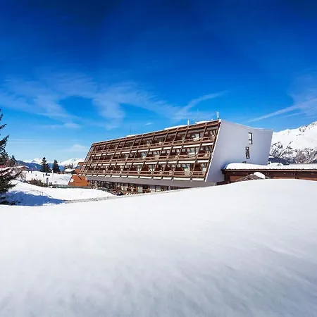 La Cachette, Friendly & Hotel 4*