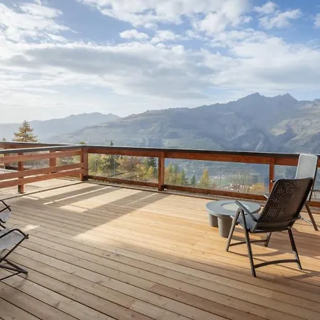 La Cachette, Friendly & Hotel 4*