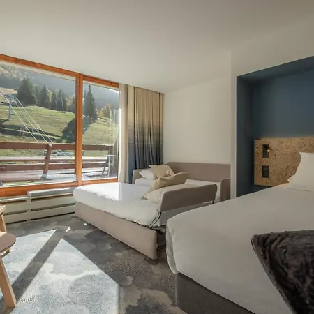 La Cachette, Friendly & Hotel 4*