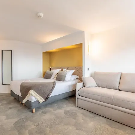 La Cachette, Friendly & Hotel 4*