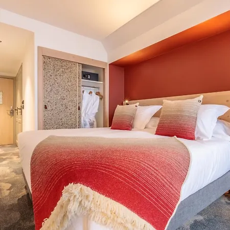La Cachette, Friendly & Hotel 4*
