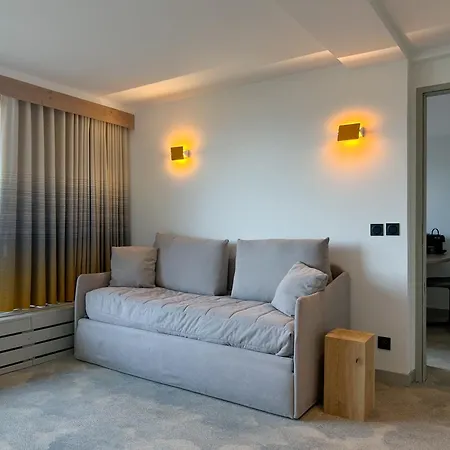 Hotel La Cachette, Friendly &