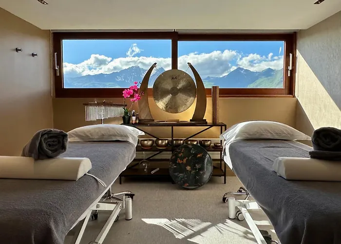 Hotel La Cachette, Friendly &