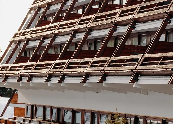 La Cachette, Friendly & 4*