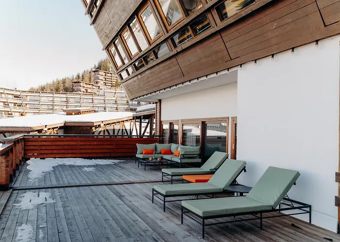 La Cachette, Friendly & Hotel 4*